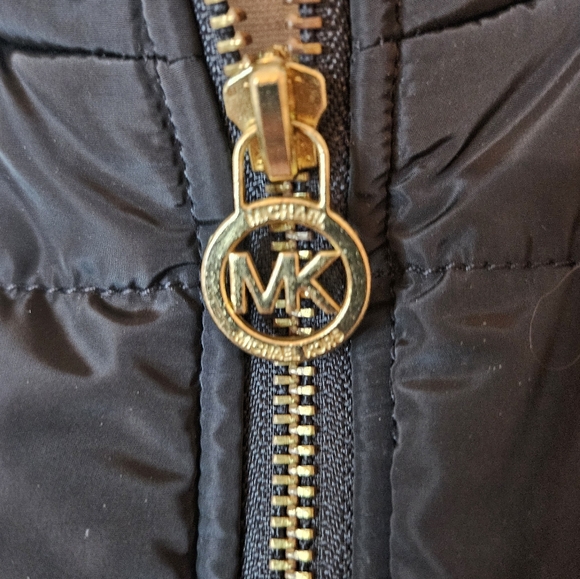 Michael Kors Black Puffer Vest EUC - Picture 3 of 7